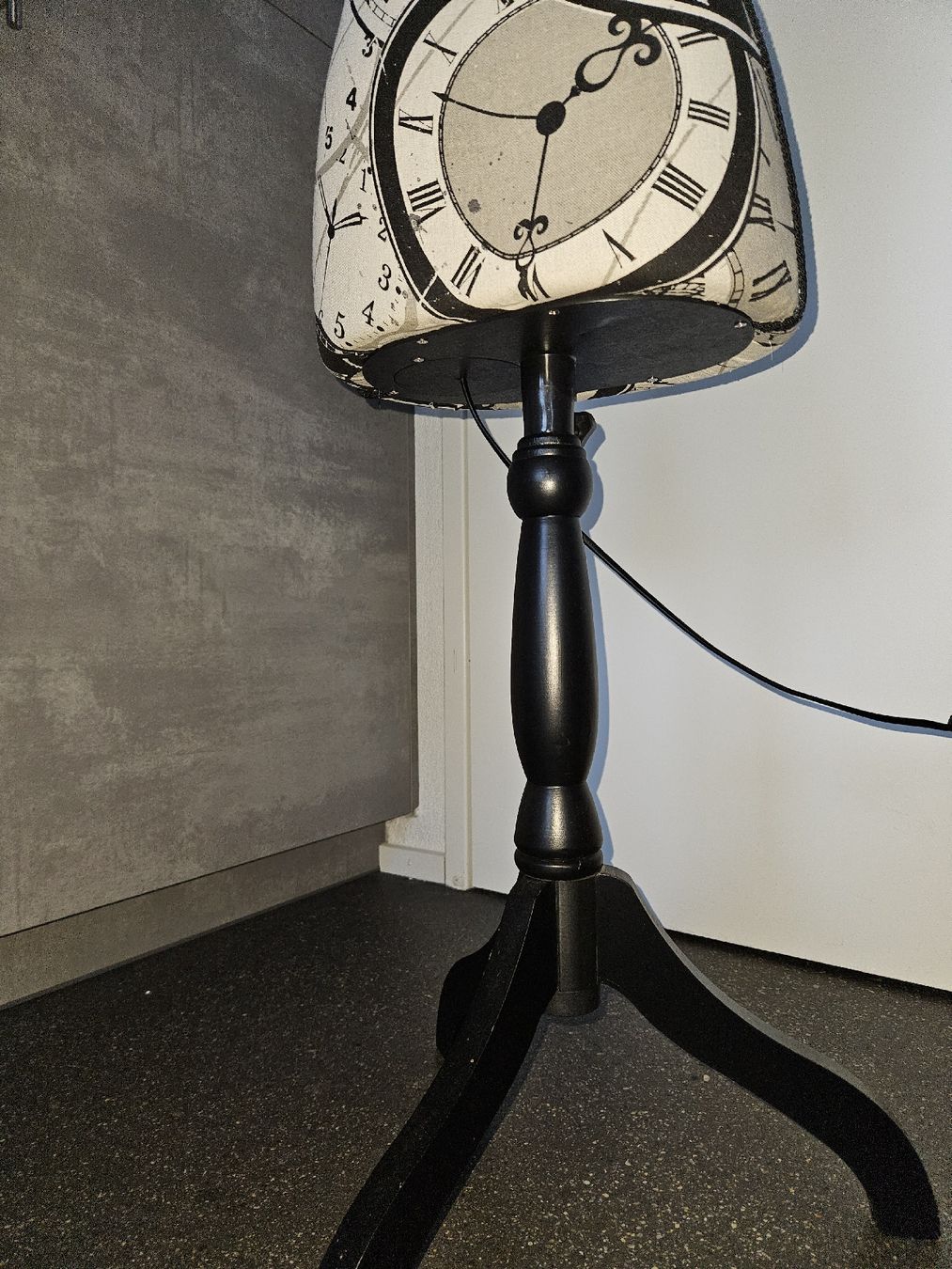 Lampade: Schneiderpuppe, dekorative Lampe – Usato da Anwil venduto da tamoos 1