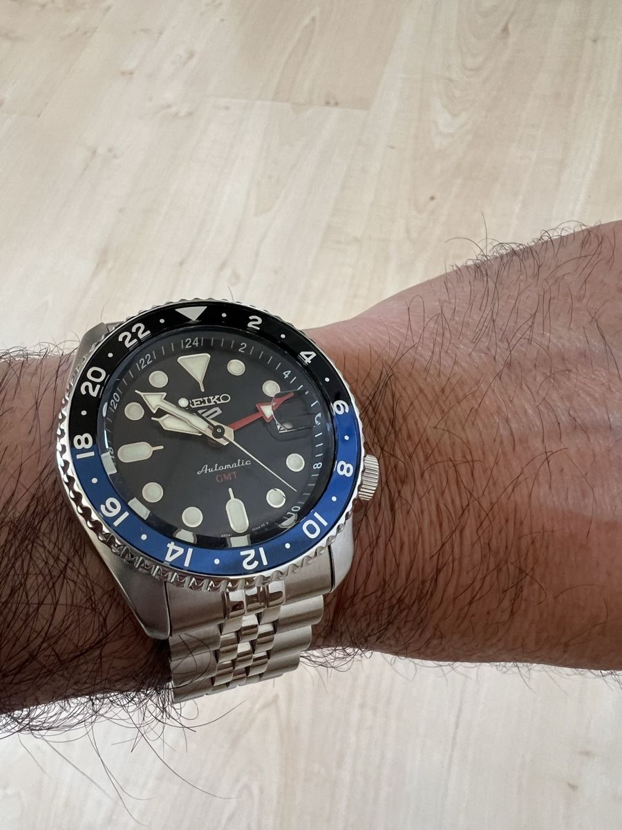 Seiko Orologi: Seiko 5 GMT Pepsi .- NEW! – Nuovo (secondo la descrizione) da Zürich venduto da mvique 1