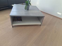 Table basse carrée gris aspect béton bon état