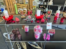 310 Posten Raureif Kerzen & Deko aus Liquidation