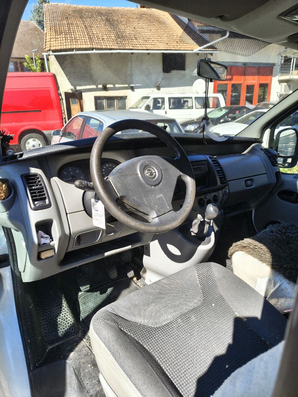 Opel Automobili: Opel Vivaro, 2,0dCi – Usato da Etzelkofen venduto da madafaka_06 3