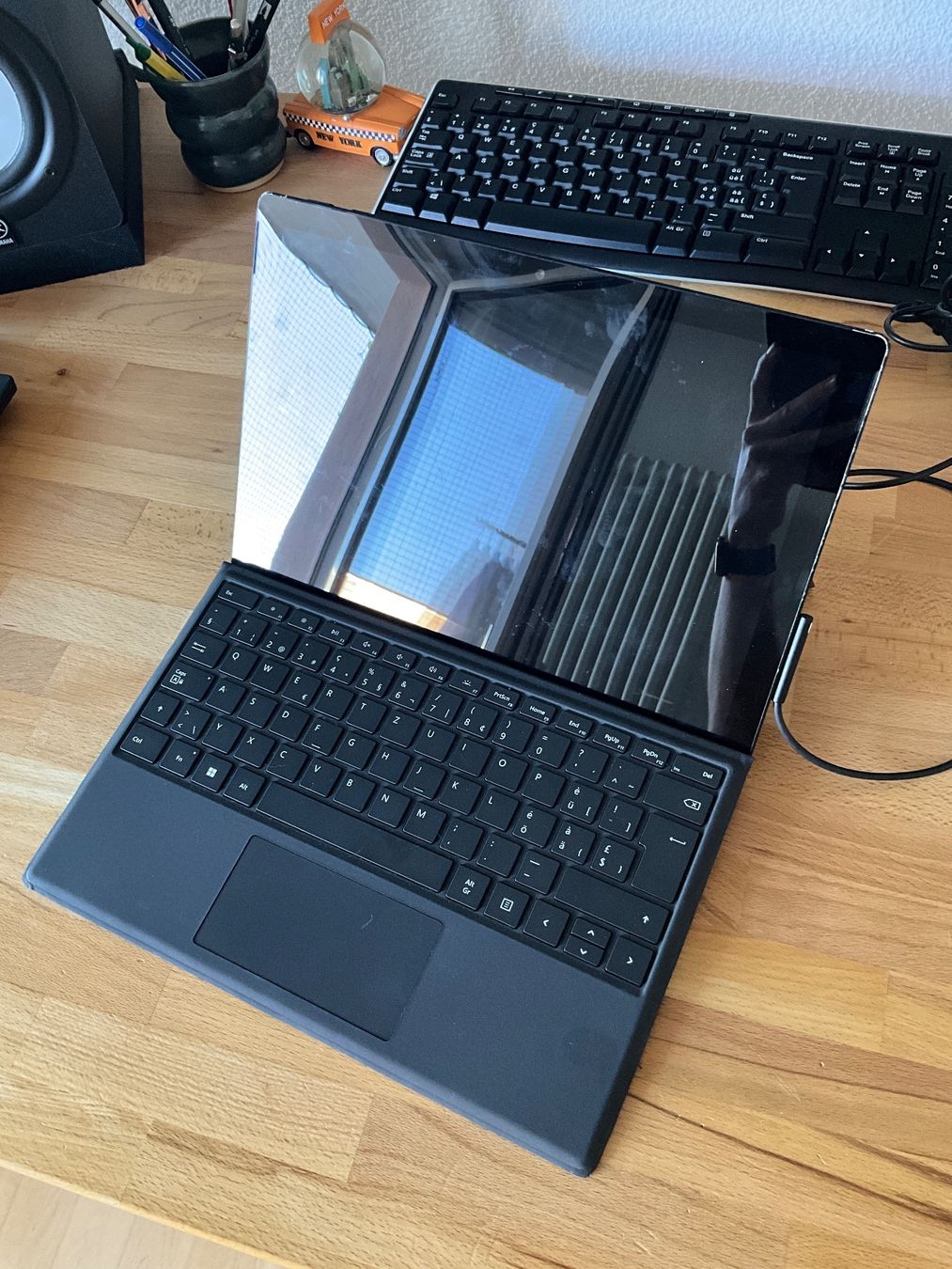 Microsoft Notebooks: Microsoft Surface Pro mit Tastatur – Gebraucht aus Baden von MarcSilvester