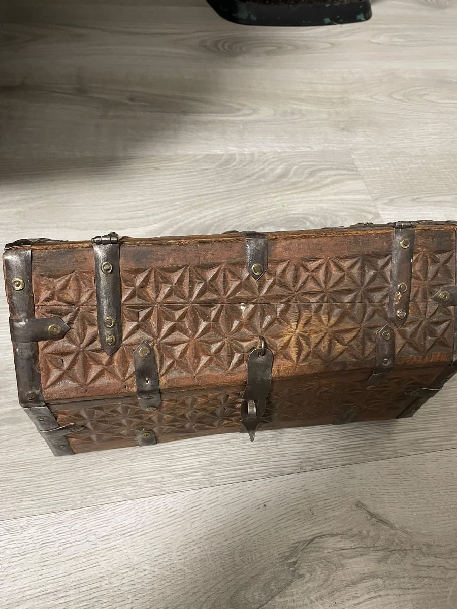 Cassapanche: Coffre en bois ancienne – Usato da Montreux venduto da Pipo7878 2