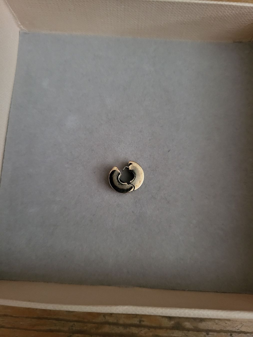 Pandora Pendentifs: Original Pandora-Clip-Charm  – D'occasion à Zweisimmen par Adorable