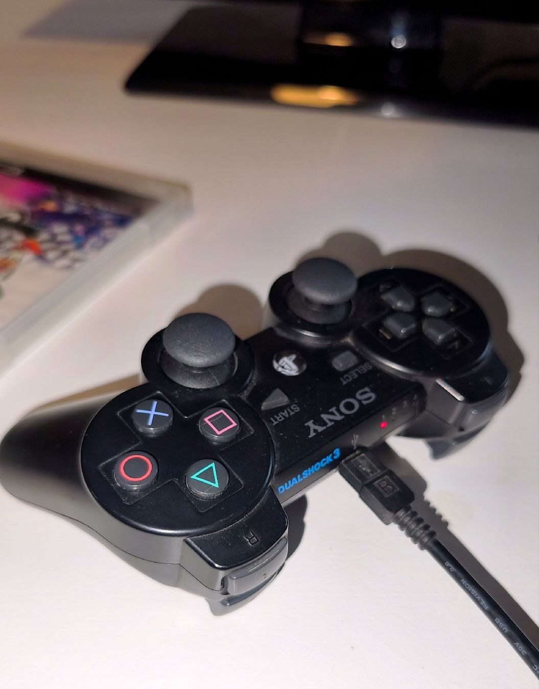 Sony Consoles: PlayStation 3  nera con controller – D'occasion à Sevelen par dun_vs7w 4