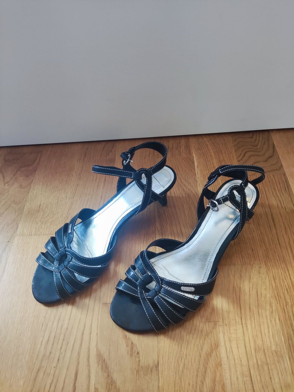Esprit Scarpe da donna: Riemchensandalen Esprit, Grösse 38 – Usato da Winterthur venduto da mirihe