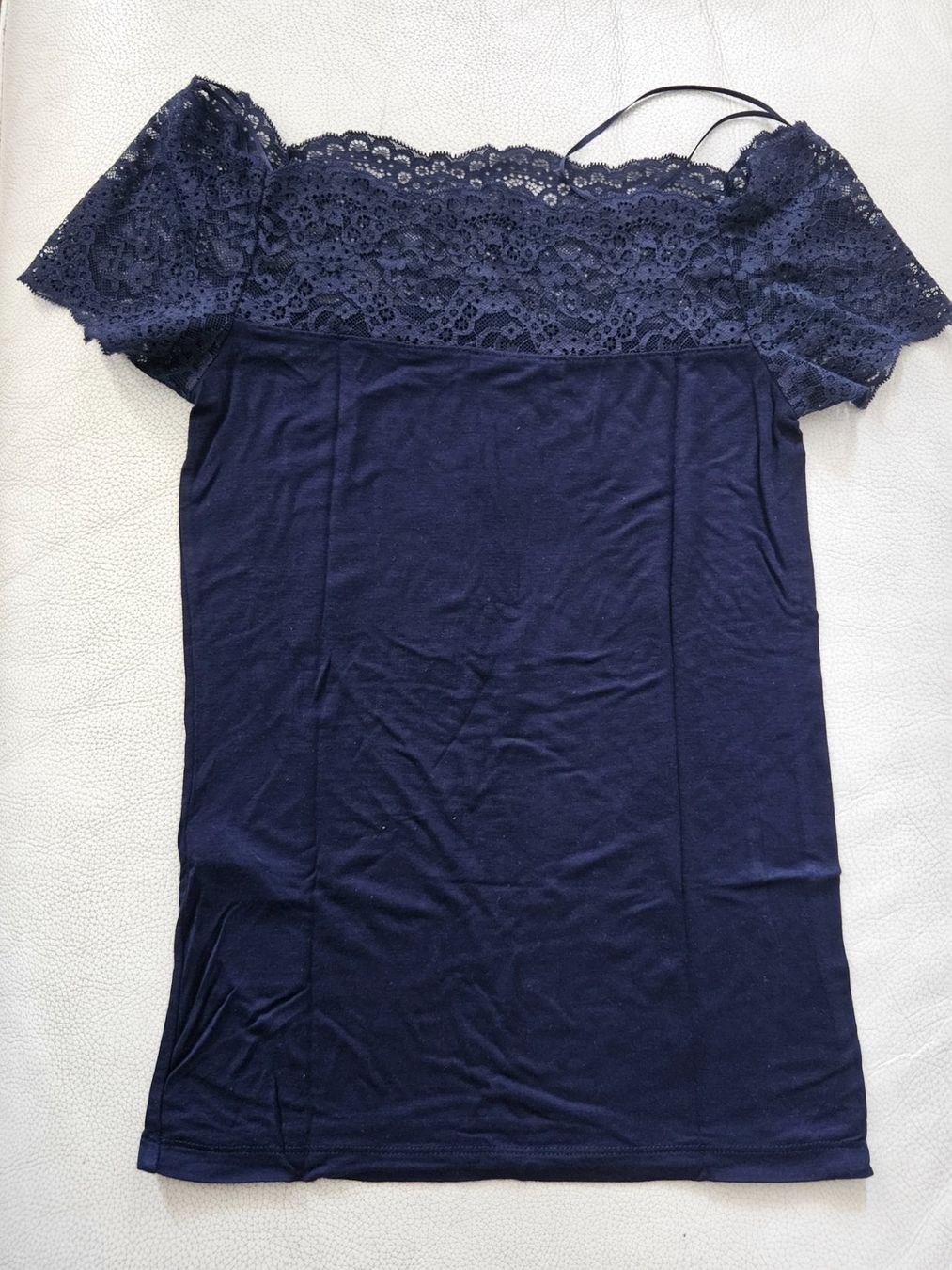 Top: Haut à épaules bas bleu – Usato da Les Acacias venduto da minnie6 1