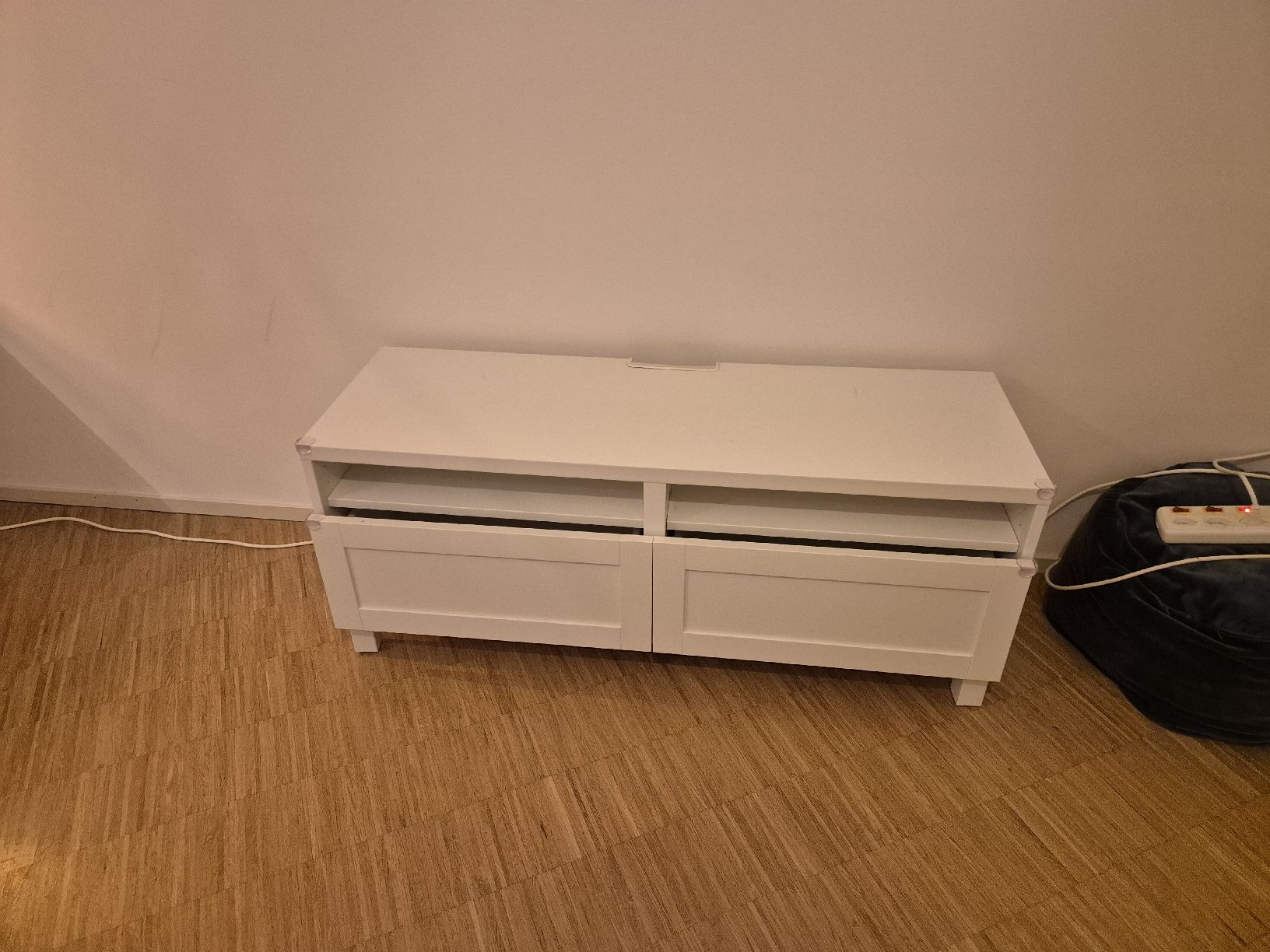 Ikea TV Möbel: TV-Möbel (IKEA Besta) – Gebraucht aus Zürich von zh_fabi