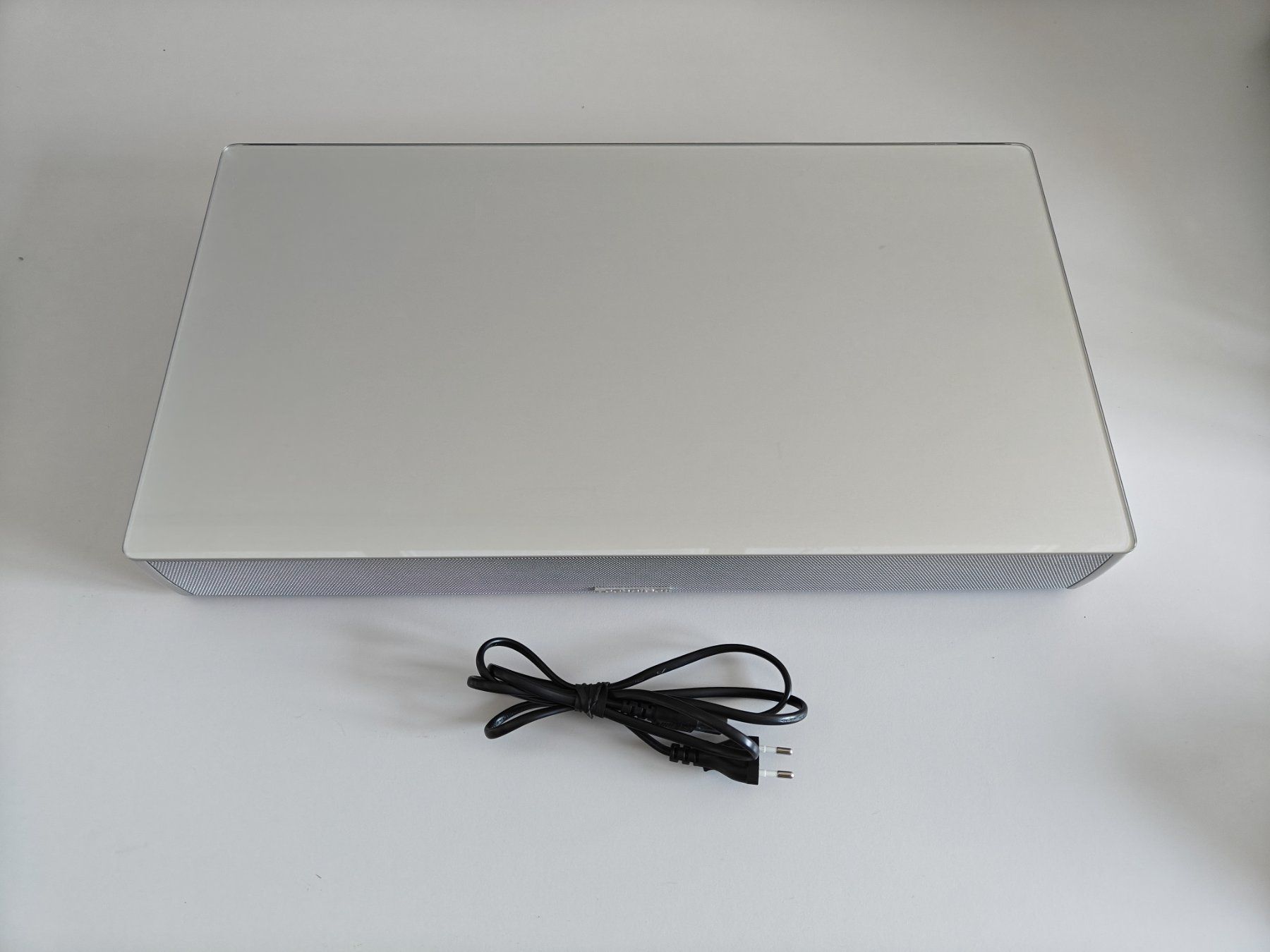 Home Cinema: TechniSat AudioMaster BT - Soundbase Silber Glas - 2010 – Usato da Birr venduto da DisDas 4