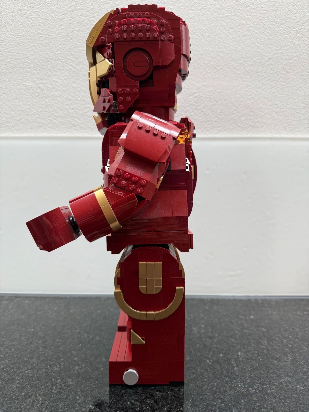 Lego Kit di costruzioni: LEGO Iron Mans Helm 76165, Iron Man Mega Figur – Nuovo (secondo la descrizione) da Täuffelen venduto da dinugraf 1