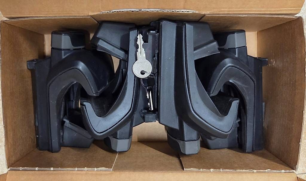 Thule Portapacchi: Thule Rapid Railing 757 (Dachreling Halter) – Usato da Oetwil an der Limmat venduto da roth_pascal