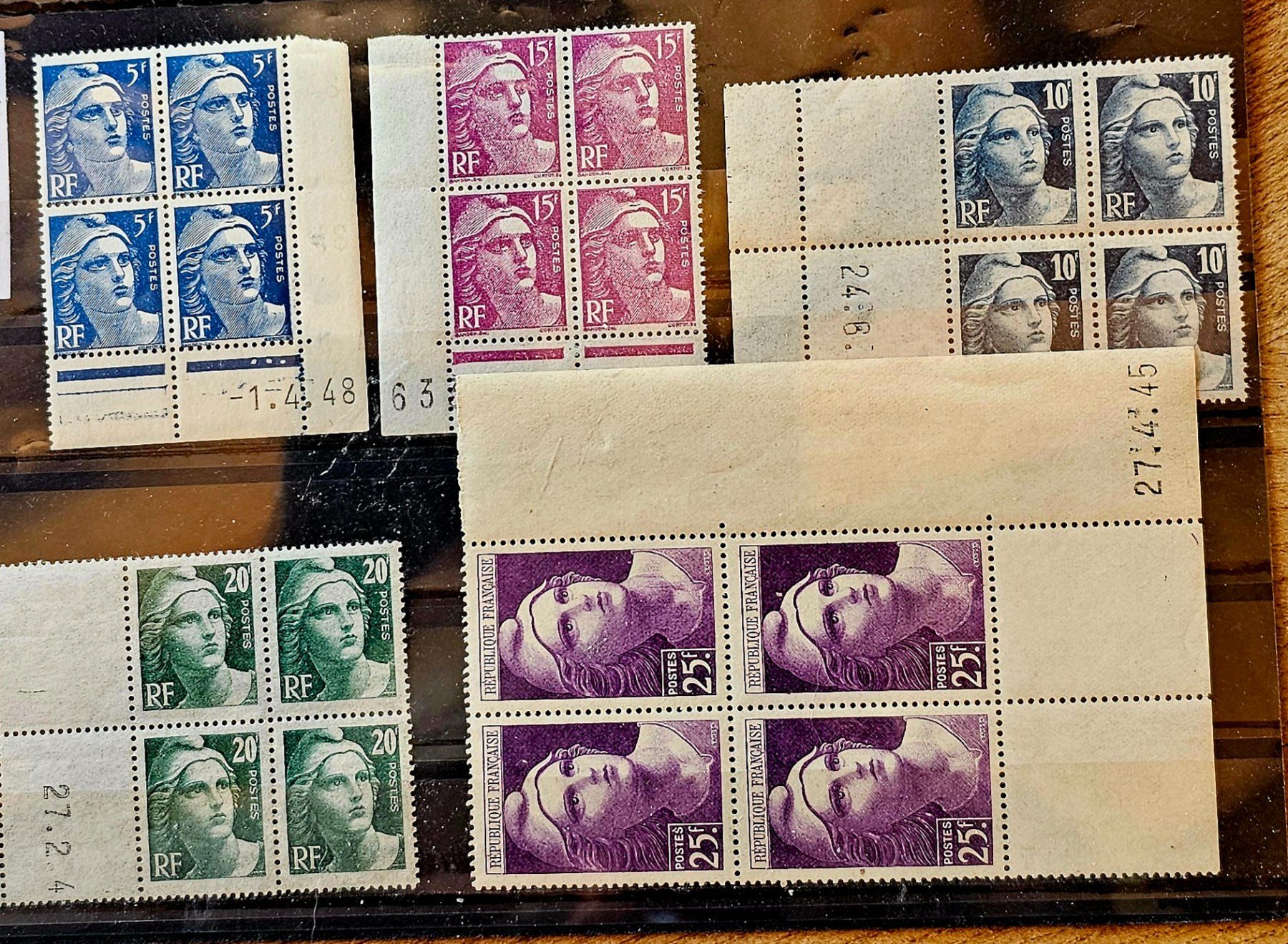 Tutti i francobolli: FRANCE coins datés neufs ** 1945-48 – Nuovo (secondo la descrizione) da Les Valettes venduto da Nuba1