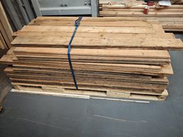 Altholz Riemen 50mm Massivholz Fichte auf Palette