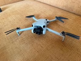 DJI Mini Pro 4 Fly More