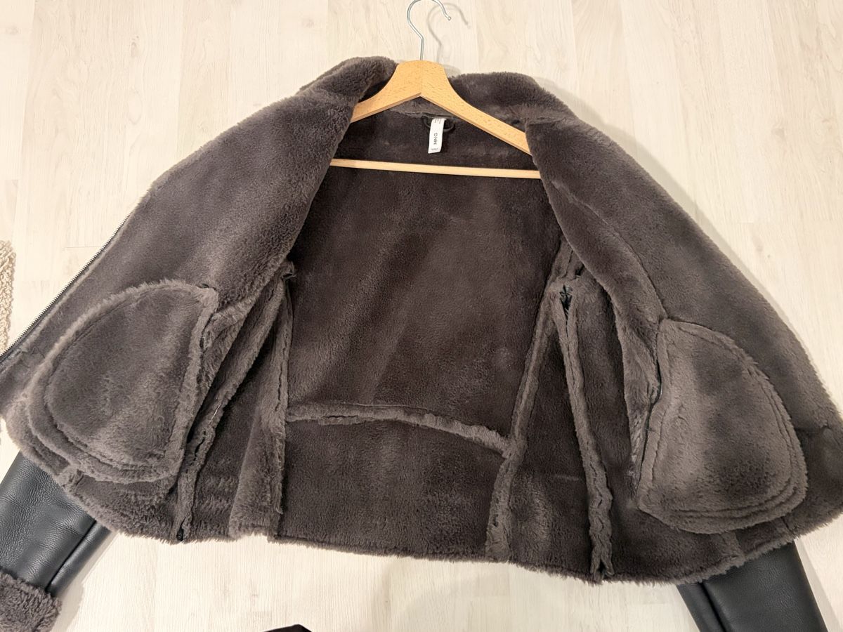 Mango Jacken: Veste simili cuir doublée fourrure – Neu (gemäss Beschreibung) aus Nyon von micasazoo 3