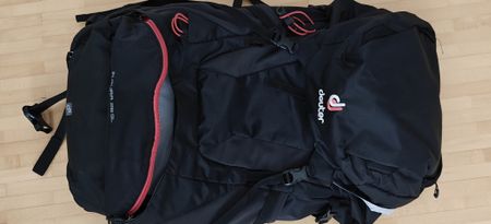 Deuter Futura 28 SL Rucksack schwarz neuer Zustand