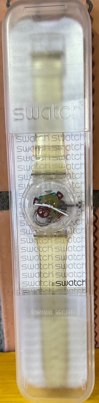 Swatch Orologi: Swatch Armbanduhr CLEARLY YELLOW STRIPED – Nuovo e nell'imballaggio originale da Lyss venduto da Jugulator