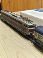 Lima Lokomotive SNCF mit Roco wagons SNCF 
