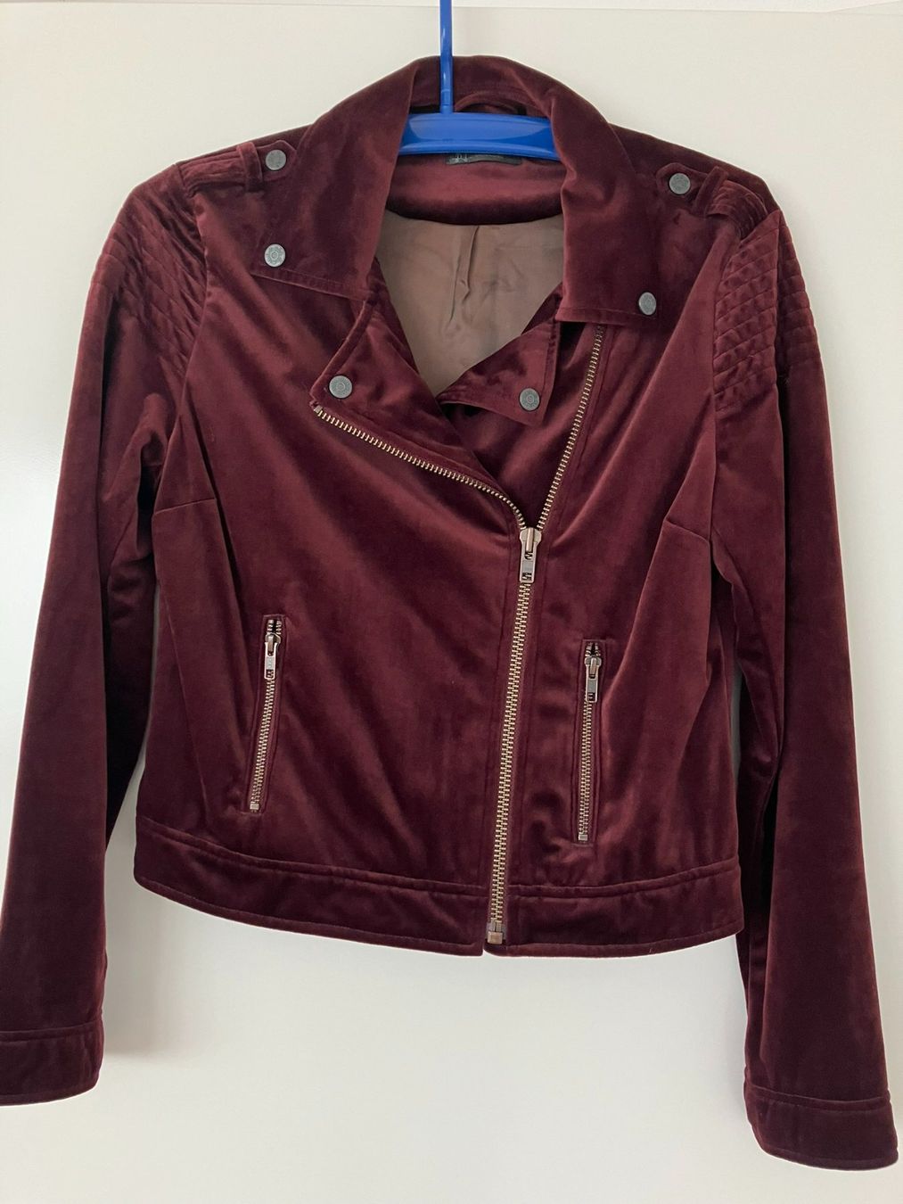 Nile Jacken: raffinierte Jacke - Farbe bordeaux - Nile – Gebraucht aus Weinfelden von Esche1