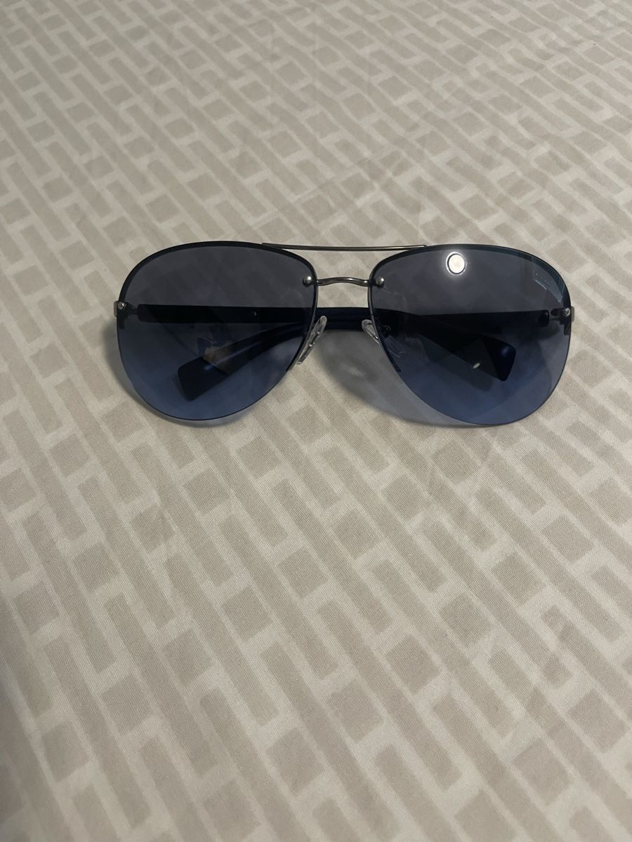 Brillen & Gläser: Sonnenbrille Prada  blau gute Zustand – Gebraucht aus Münchenbuchsee von ana_6vx7 3