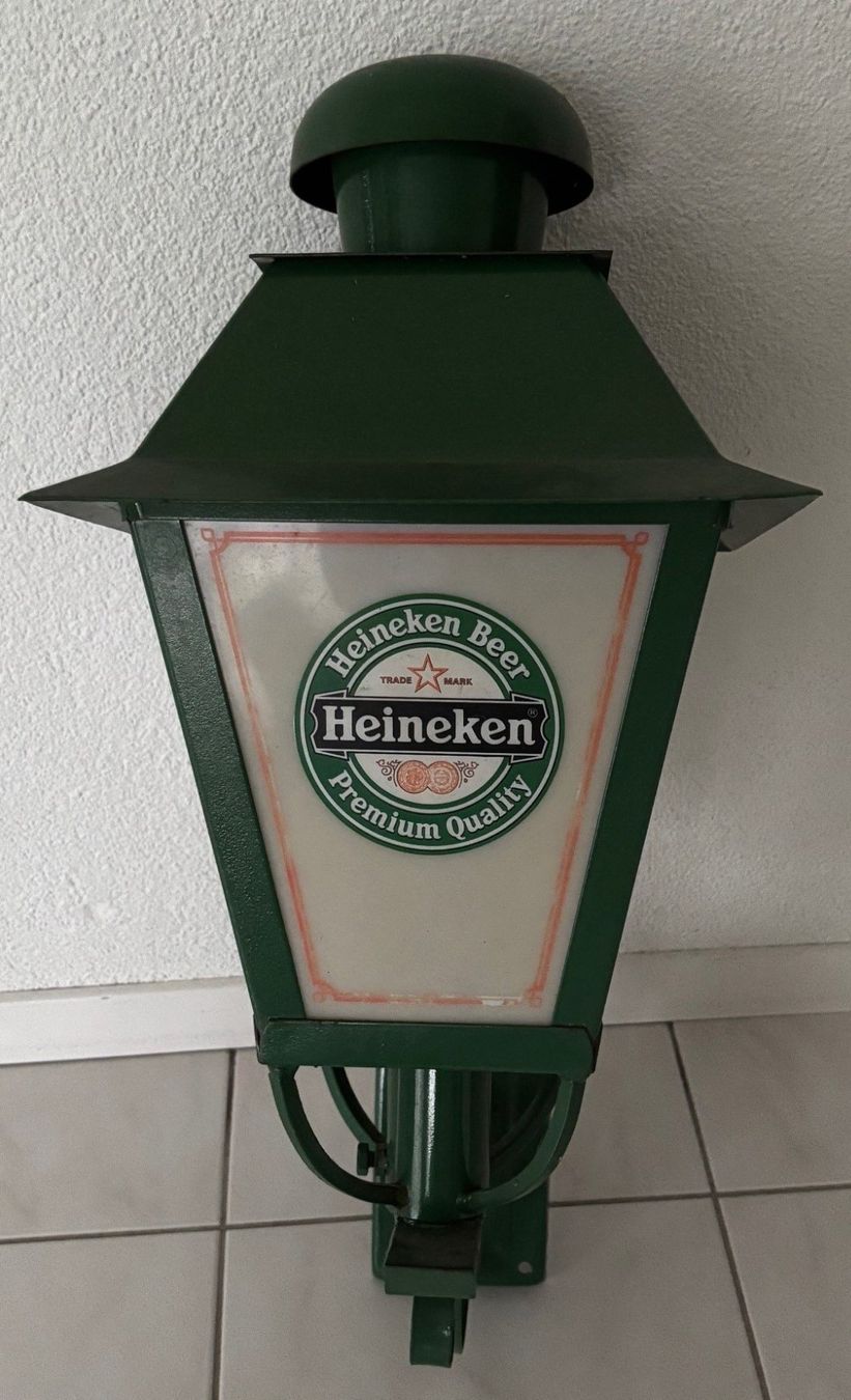 Lampade: Heineken Lampe mit Wandhalterung – Usato da Dagmersellen venduto da bumbel