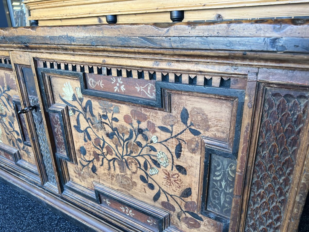 Cassapanche: Frühe Barocktruhe Arve – Usato da Gossau SG venduto da Keller-Antiques 4