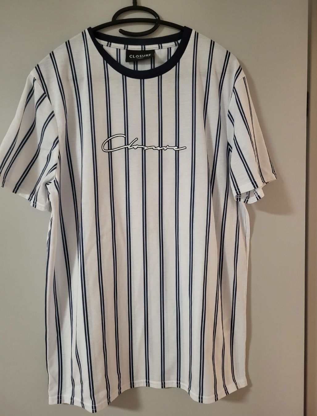 T-shirt: T-Shirt – Nuovo (secondo la descrizione) da Obfelden venduto da Kico88 1