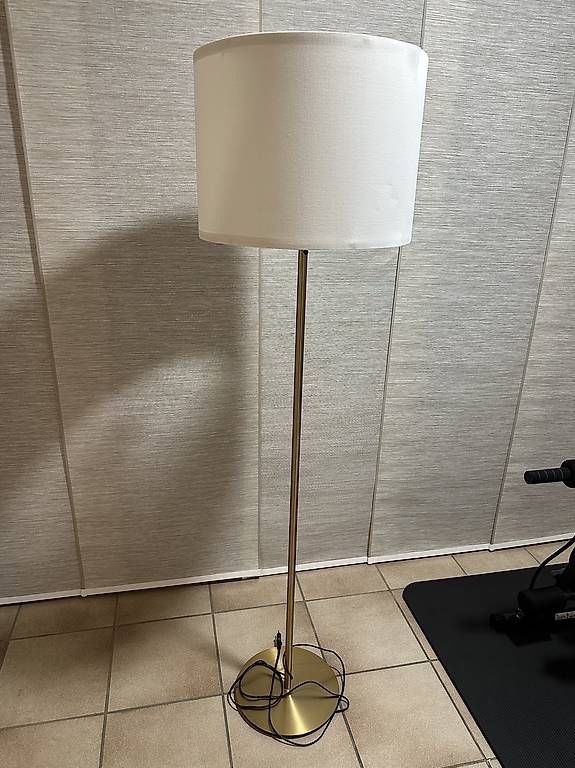 Lampen: Stehlampe – Gebraucht aus Stetten SH von snoopy-8585