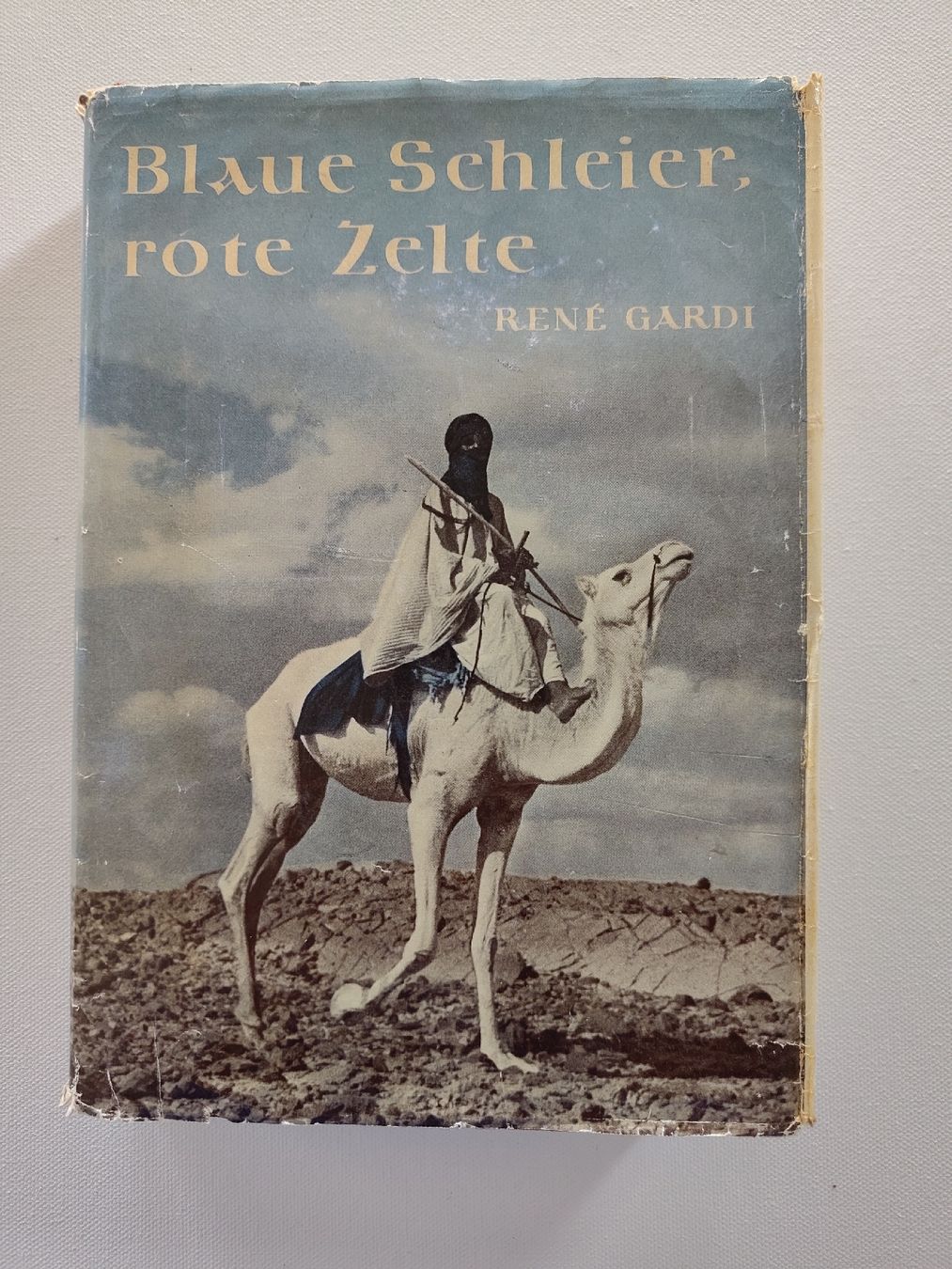 Bücher: Blaue Schleier rote Zelte – Gebraucht aus Dornach von rol_7pvz