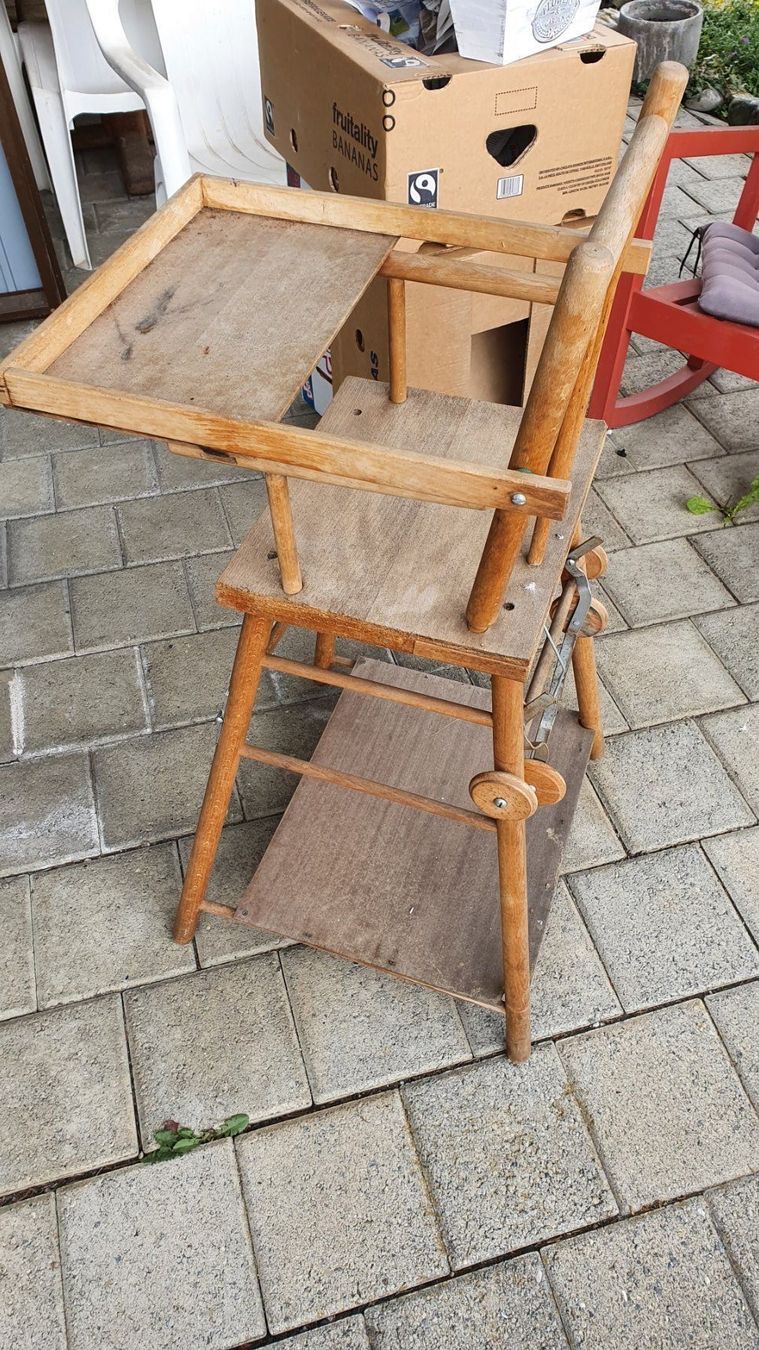 Hochstühle: Kindersitzli Holz, alt – Gebraucht aus Schwanden Sigrisw von Pumuckel27 2