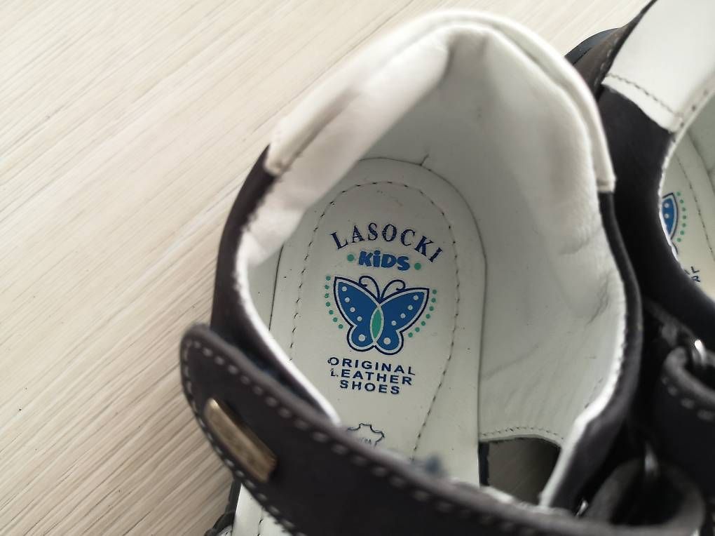 Schuhe für Mädchen: Leder Schuhe Mädchen Grösse 24 Lasocki fast NEU – Gebraucht aus Ostermundigen von lid_sg9q 1