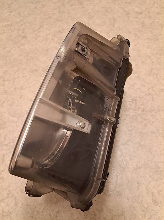 Scheinwerfer: Cadillac SRX Nebelscheinwerfer mit Blinker – Gebraucht aus Wattwil von Coronet1 2