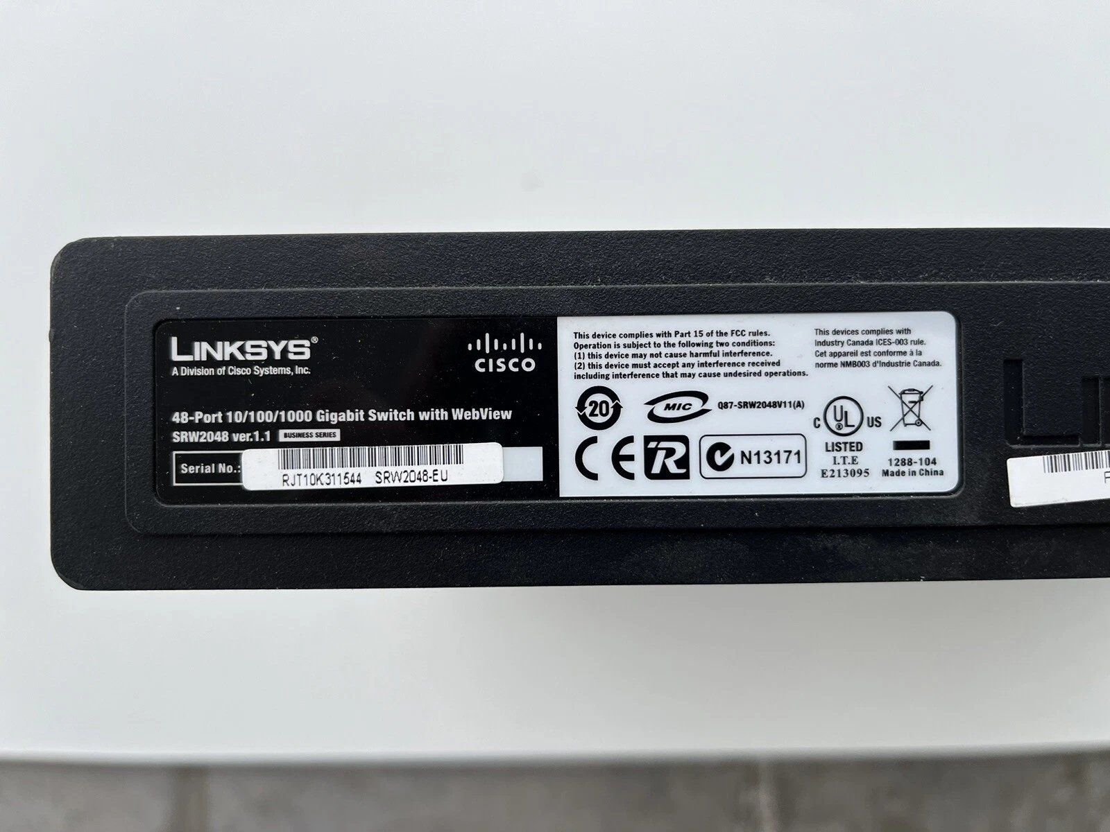 Linksys Hubs & Switches: Linksys Switch 48 Porte Srw2048 19 pollici – Gebraucht aus Bioggio von garderoco 2