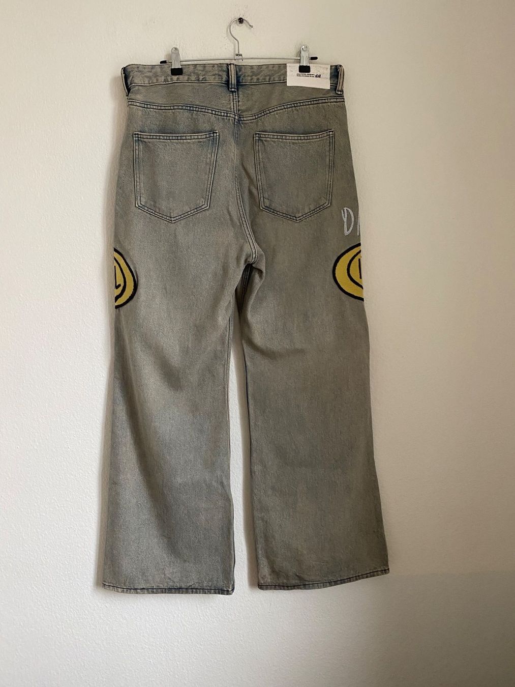 Jeans: H&M x Jean-Michel Basquiat Jeans – Nuovo (secondo la descrizione) da Biel/Bienne venduto da Sommer_17 4
