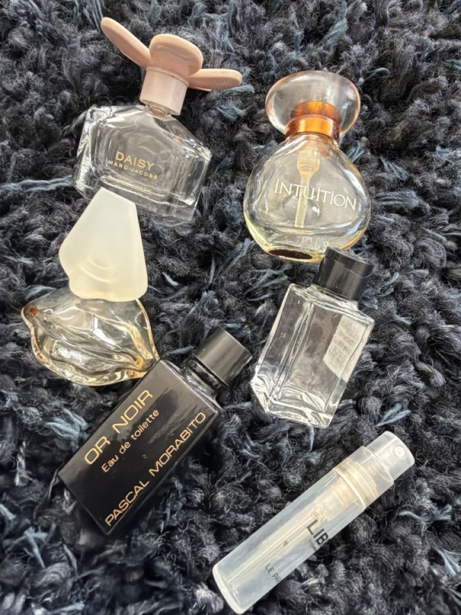 Profumi & Eau de Toilette: Parfum en miniatures – Usato da Hittnau venduto da Pat_yl7f 4