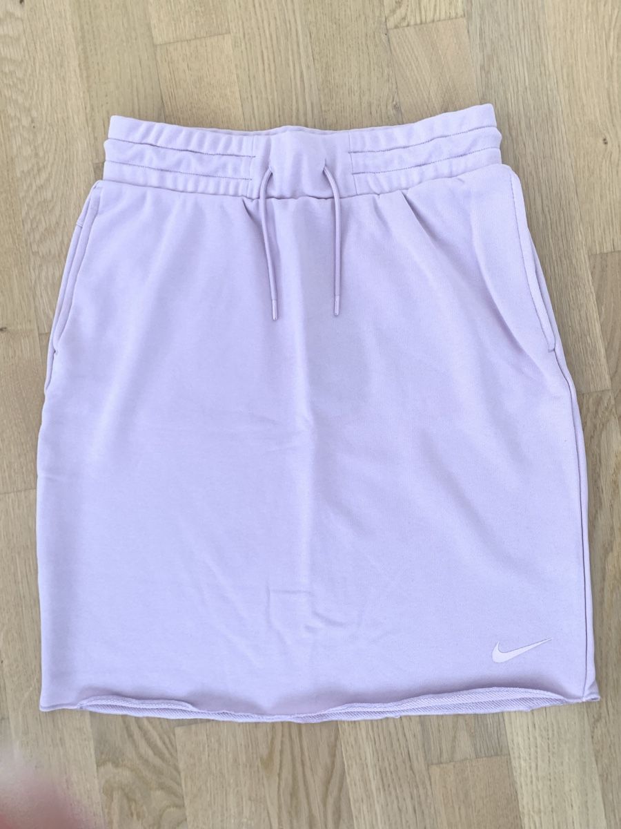 Nike Gonne: Nike Rock, Lila, Gr. S - Neu! – Nuovo e nell'imballaggio originale da Neuenhof venduto da bball