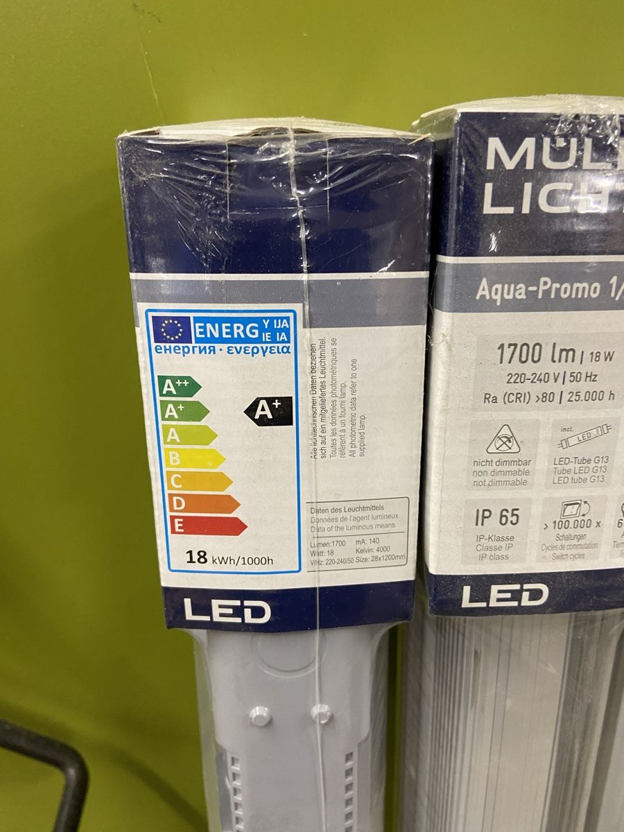 Lampadari & plafoniere: LED Röhre IP 65 Nassraumlampe – Nuovo e nell'imballaggio originale da Russikon venduto da Danielr5310 4