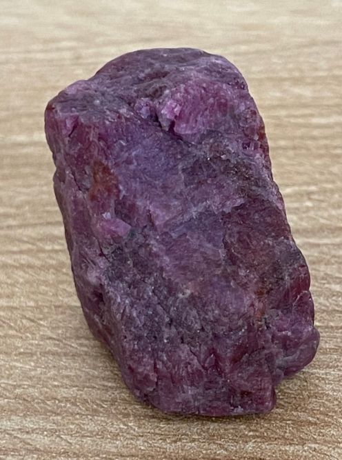 Pierres précieuses: rubis brute 300 carats – D'occasion à Sornard-Nendaz par JYTI90 3