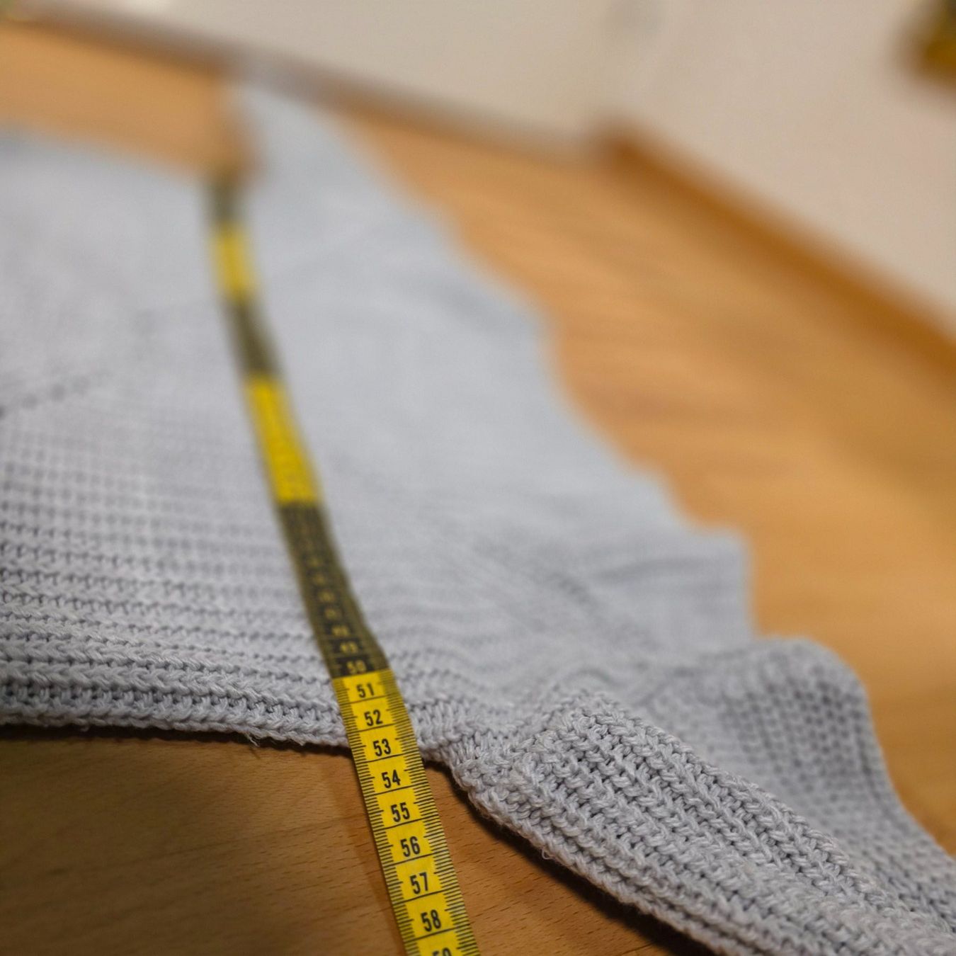 Maglioni & Felpe: Pullover Größe M – Usato da Wald ZH venduto da CapLux 4