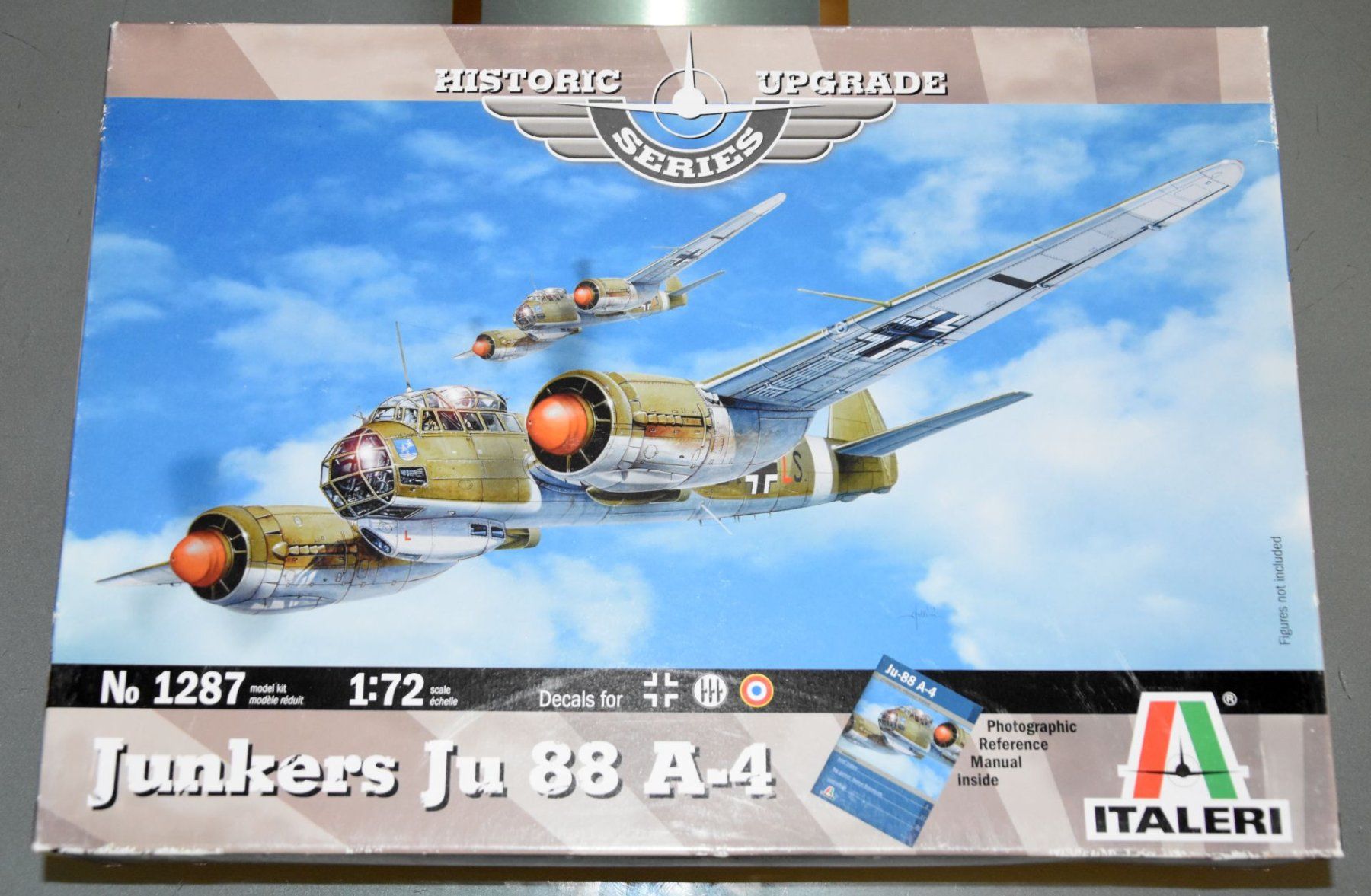 Modellbausätze & Standmodelle: Ju-88 TOPKIT – Neu und originalverpackt aus Liestal von estreiter