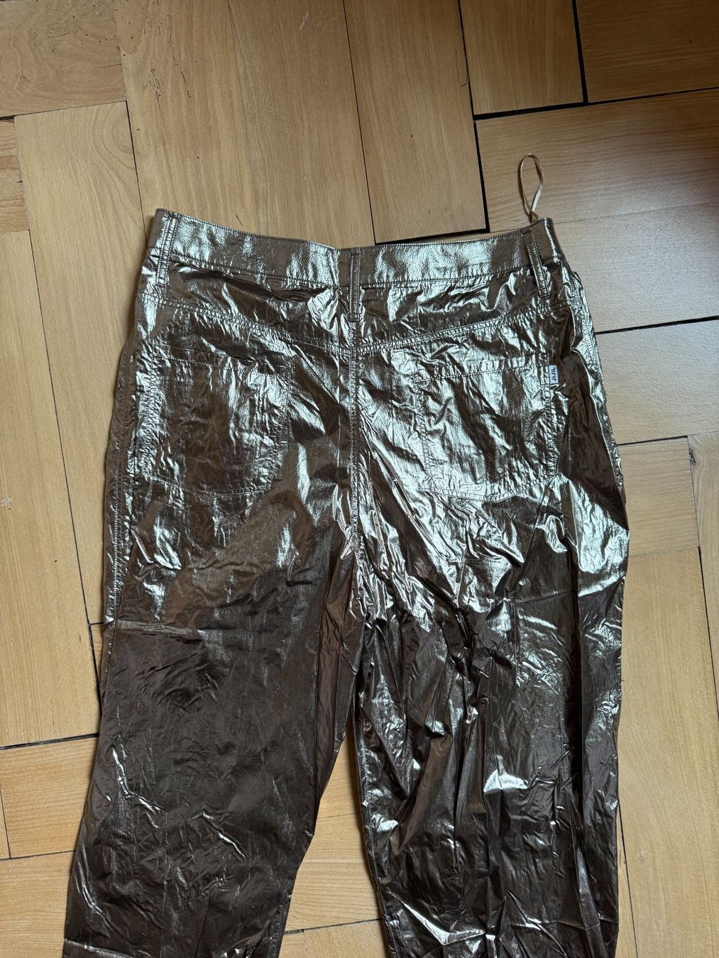 Pantaloni: JIJIL - Hose gold glänzend leicht 44 – Usato da Zürich venduto da Diazaio 3