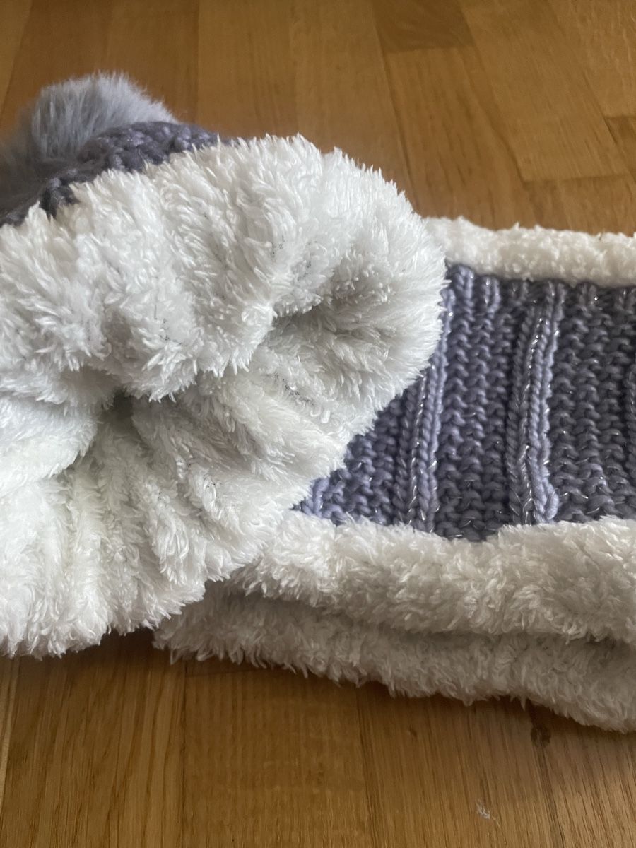 Copricapi, berretti & cappellini: Winter Set, Mütze und Schal  – Nuovo (secondo la descrizione) da Zürich venduto da estela22 1