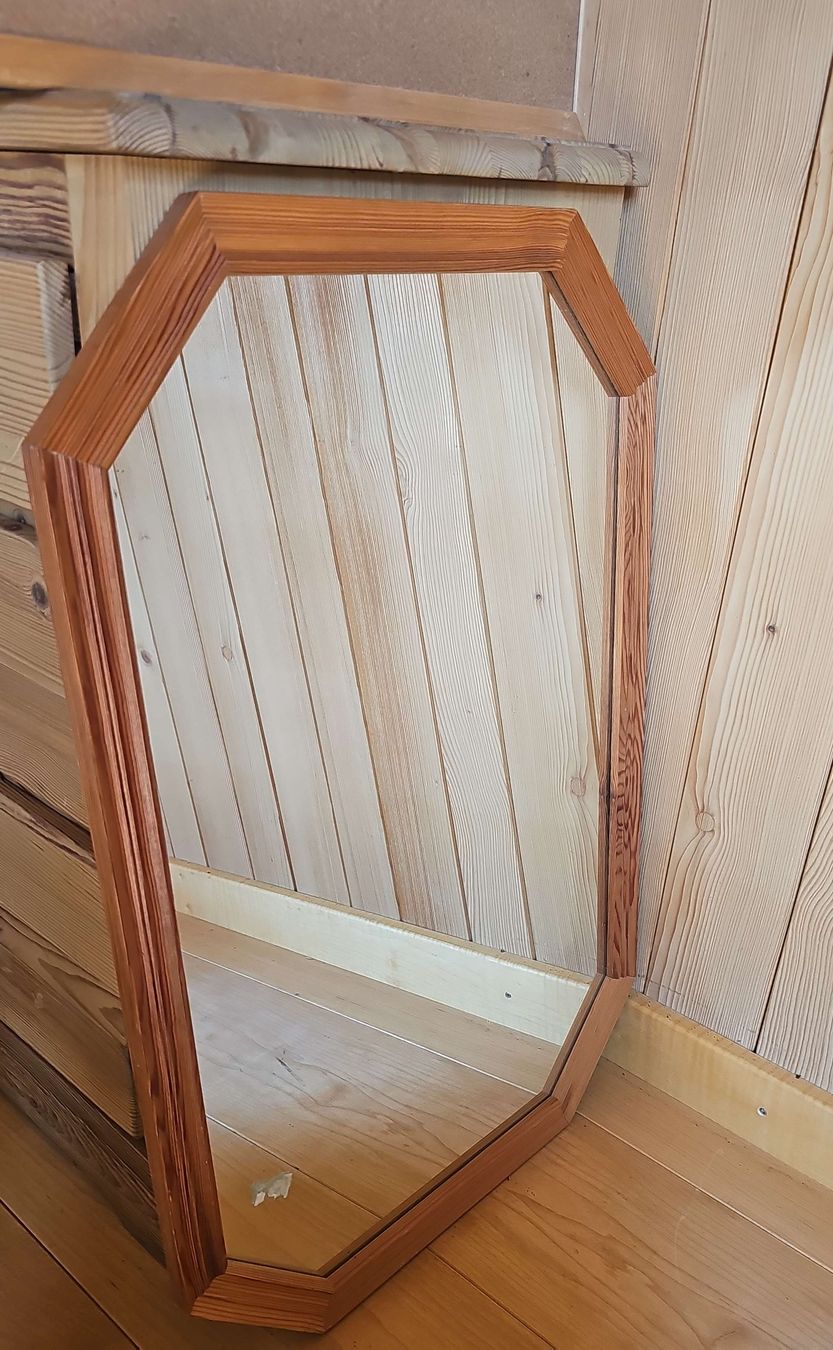 Specchi: Holzrahmen Spiegel achteckig 65 x 45 – Usato da Saanen venduto da Steierlein