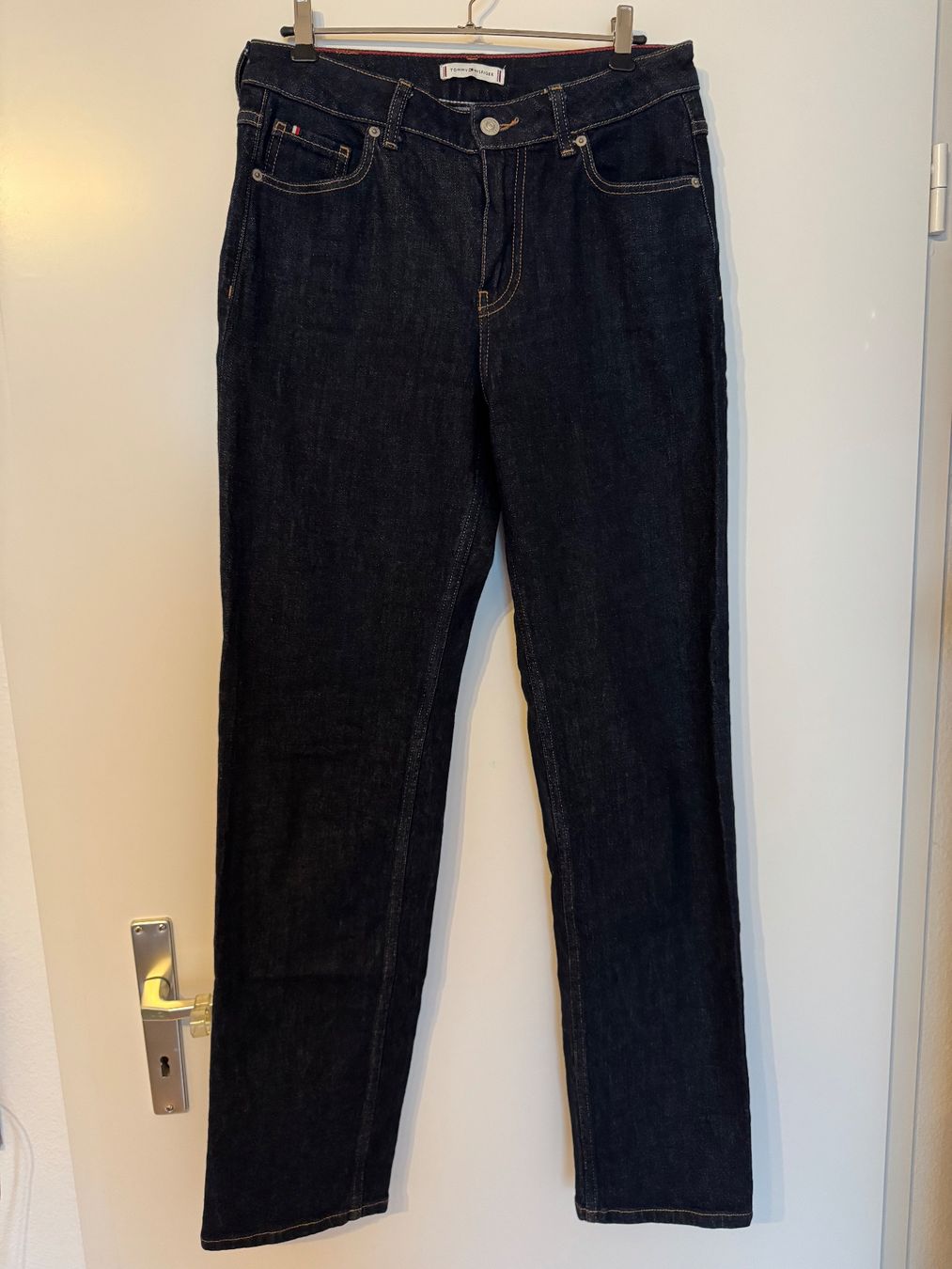 Tommy Hilfiger Jeans: Tommy Hilfiger Jeans Größe 29/34 – Nuovo (secondo la descrizione) da Niederhasli venduto da Erwied