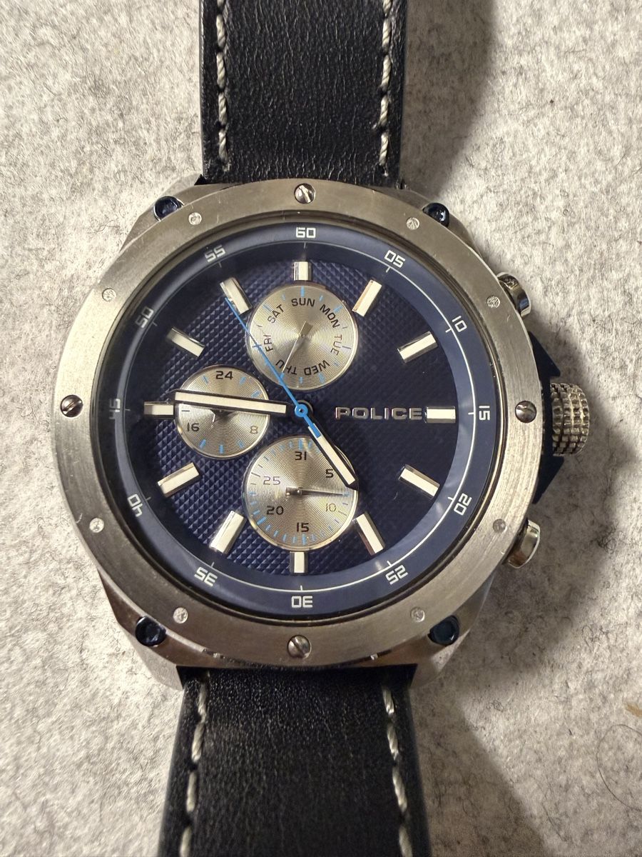 Police Orologi: Montre police bleu  – Usato da Carouge GE venduto da joey.79 1