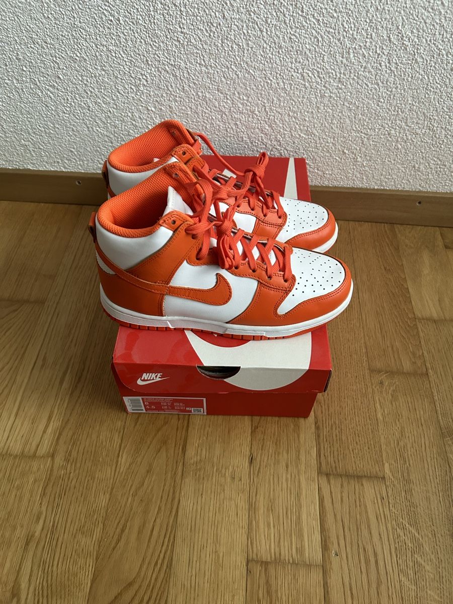 Nike Scarpe da donna: W Nike Dunk High – Nuovo e nell'imballaggio originale da Pfungen venduto da BuyIt