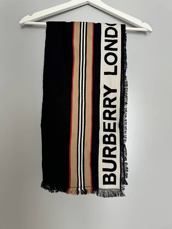 Foulard & Sciarpe: Burberry Schal – Usato da Dierikon venduto da san_9tc9