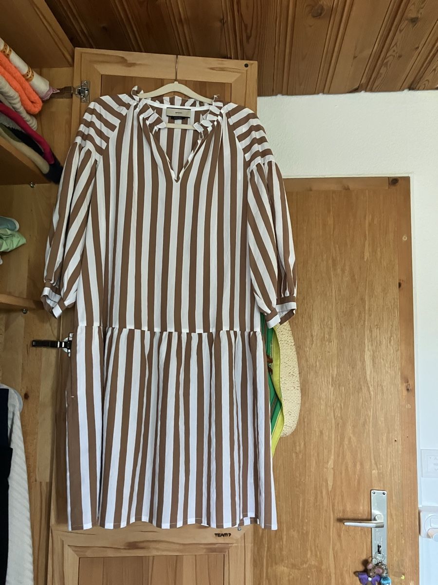 Vestiti: Wunderschönes Sommerkleid – Nuovo (secondo la descrizione) da Pfeffingen venduto da mar_ly8j