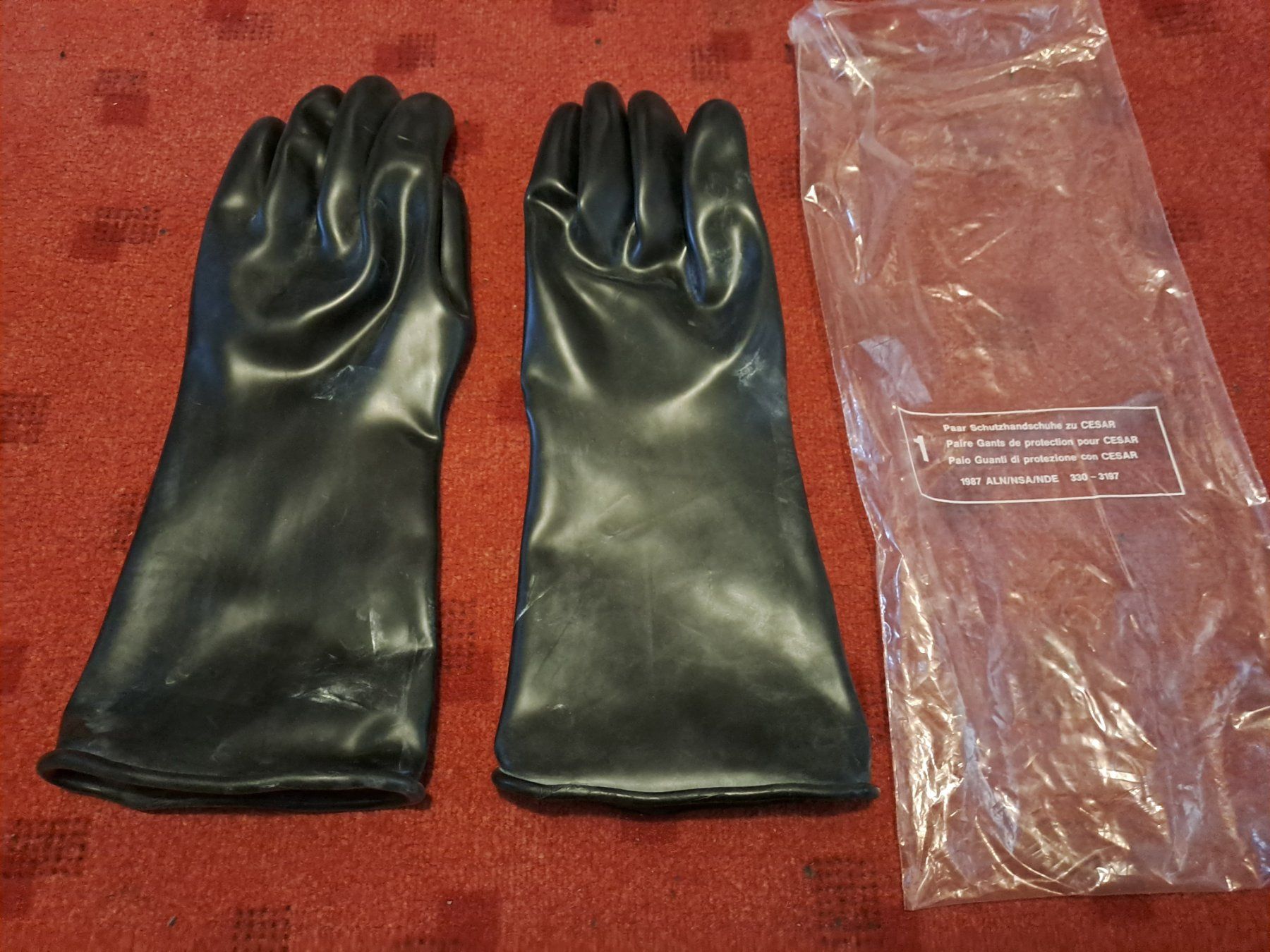 Schweizer Armee Uniformi: ABC Handschuhe,  Grösse 9, mittel – Usato da St.Gallen venduto da Infanteriewerk 1