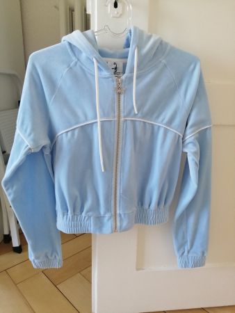 Hellblaues Jäggli viervier